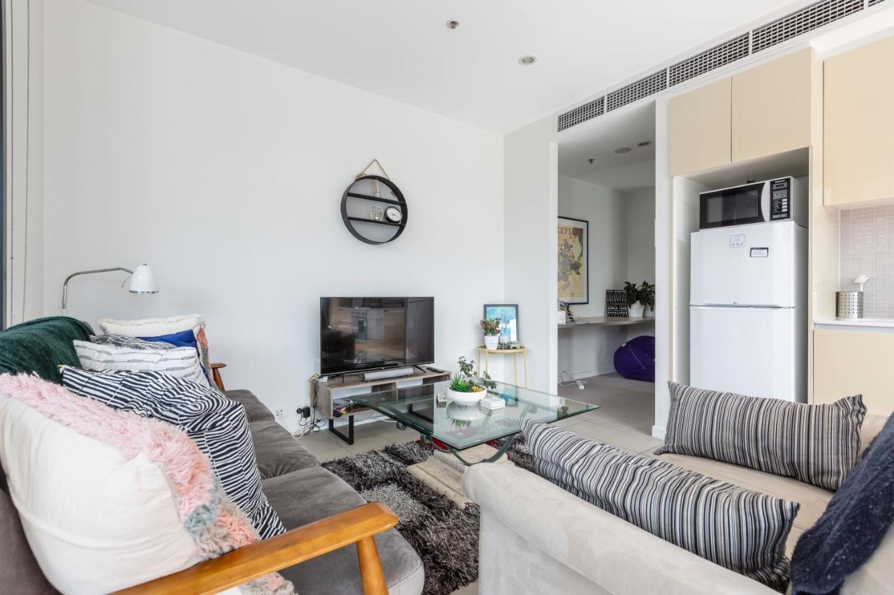 Light, Airy, Spacious Queens Road Apartment Melbourne Esterno foto