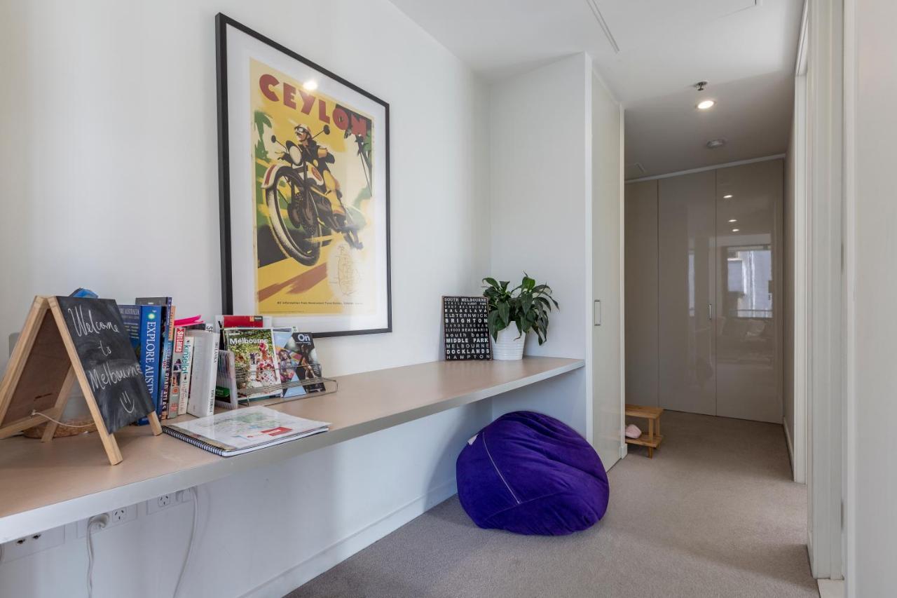 Light, Airy, Spacious Queens Road Apartment Melbourne Esterno foto